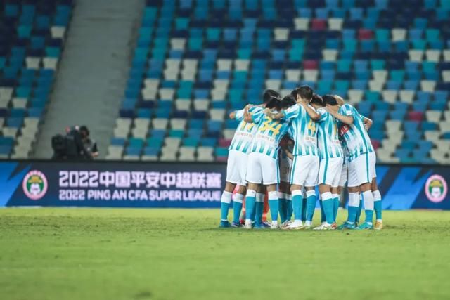 刘战为什么会被枪击？枪击他的人，又会是什么人？更让他们无法理解的是，两名人质竟然凭空消失了。